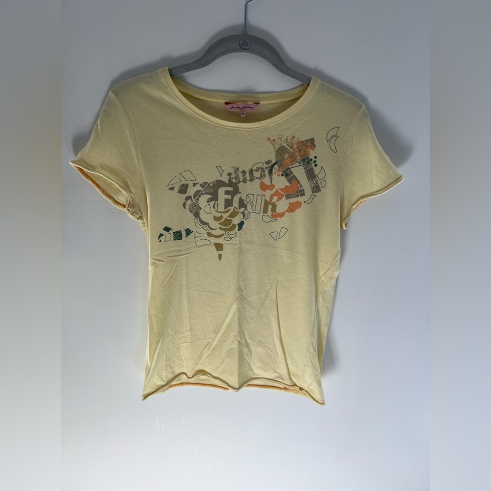 Medium-size women’s short sleeve T-Shirt
